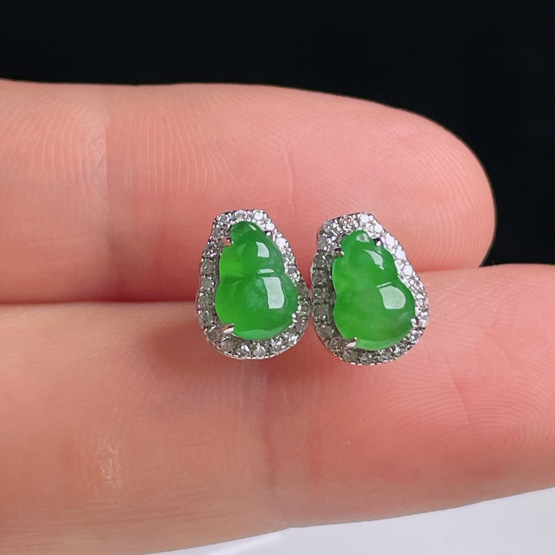 ️冰绿耳钉，老种起光，细底通透，尺寸：裸石7.5/5/2.7mm0812