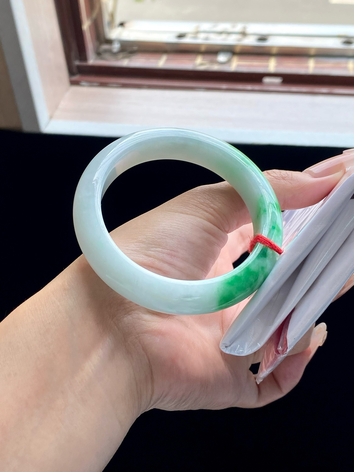 阳绿白底青正圈手镯
⭕️57.8-13-9.3