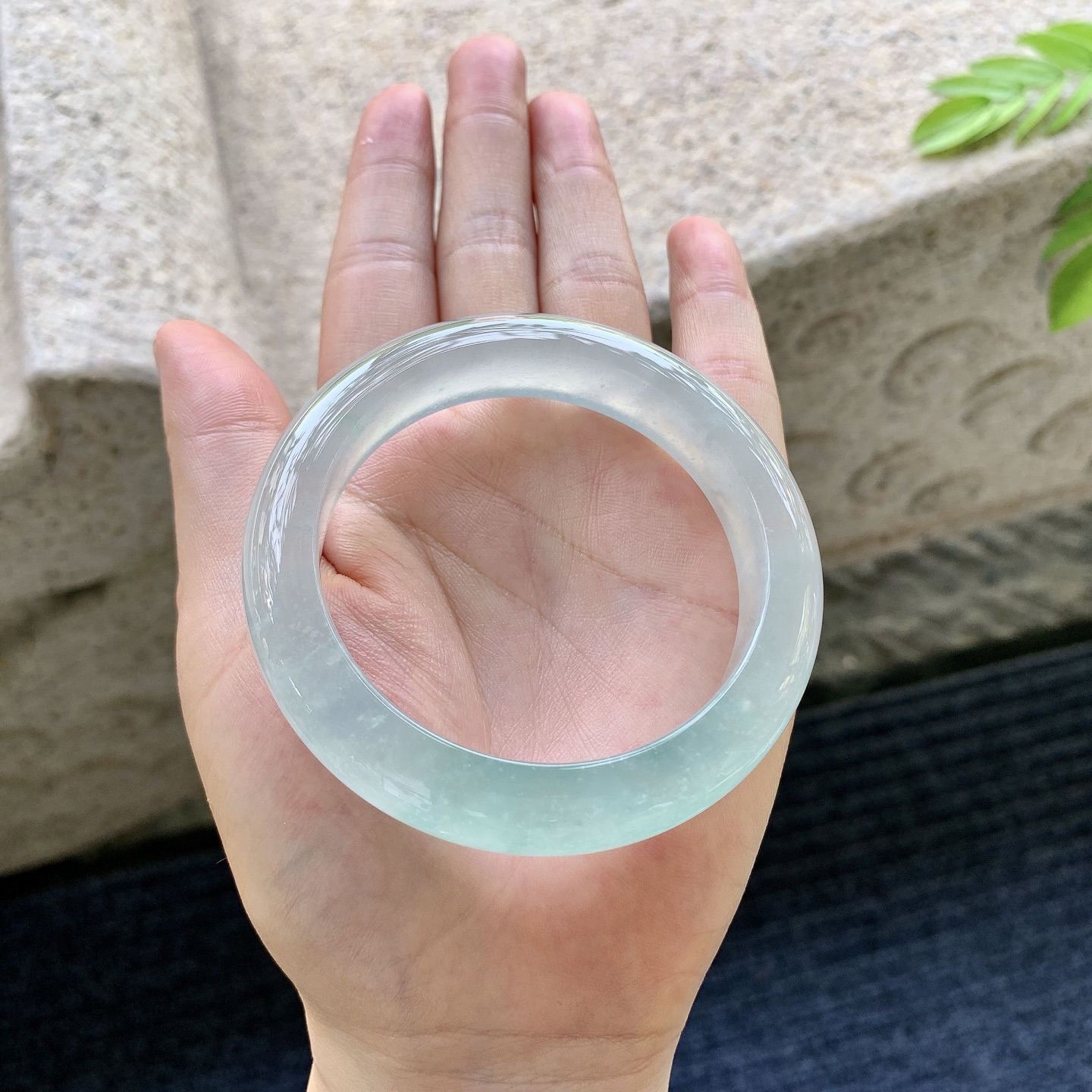 正圈53 54，圈口54.7/12.2/9.3，编码ZLD081350，冰飘晴绿，清透，水润，种老，