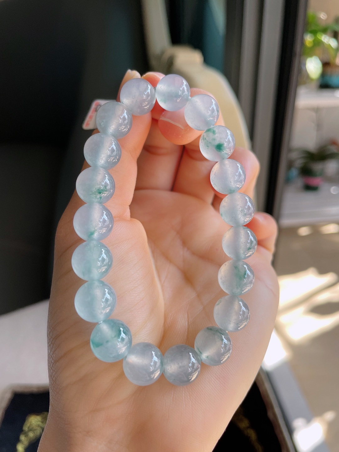 实，缅甸天然翡翠A货，冰种飘花手串，尺寸：10.6mm。【编2968】