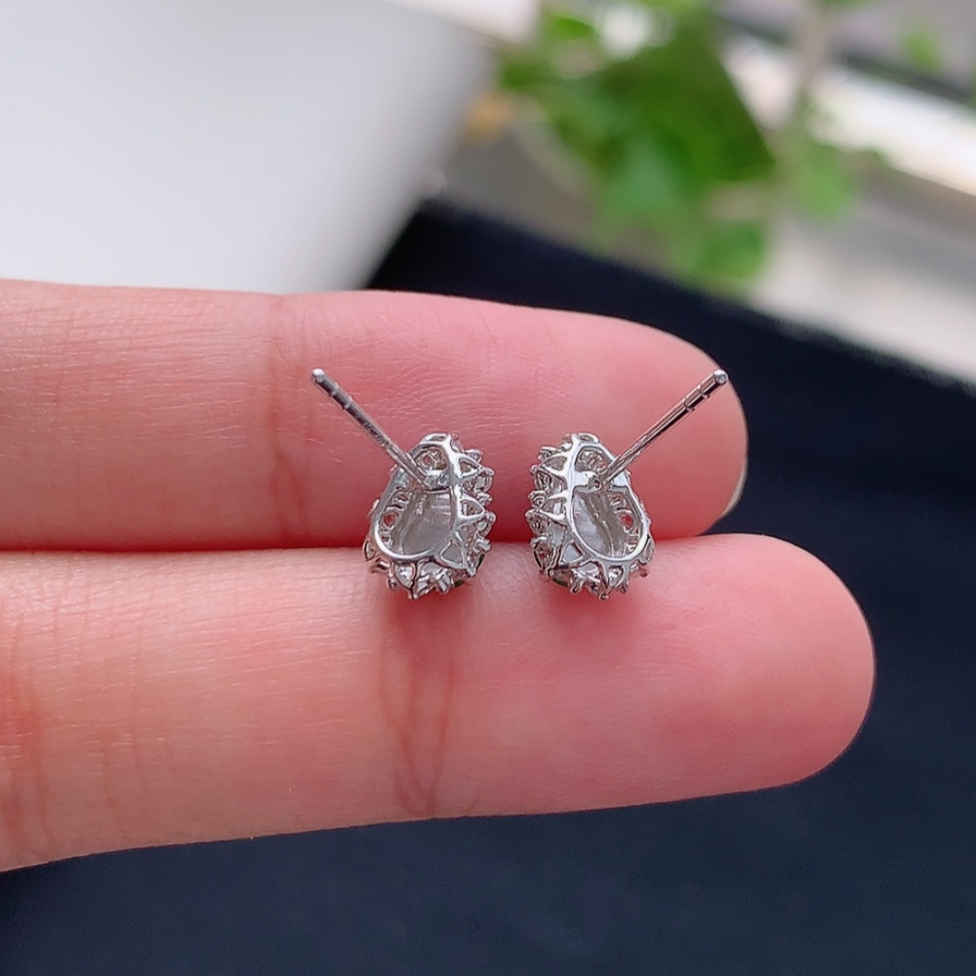 冰阳绿葫芦耳钉,种水好,冰润通透,上耳优雅迷人,货号63810,6.6-5-1.4