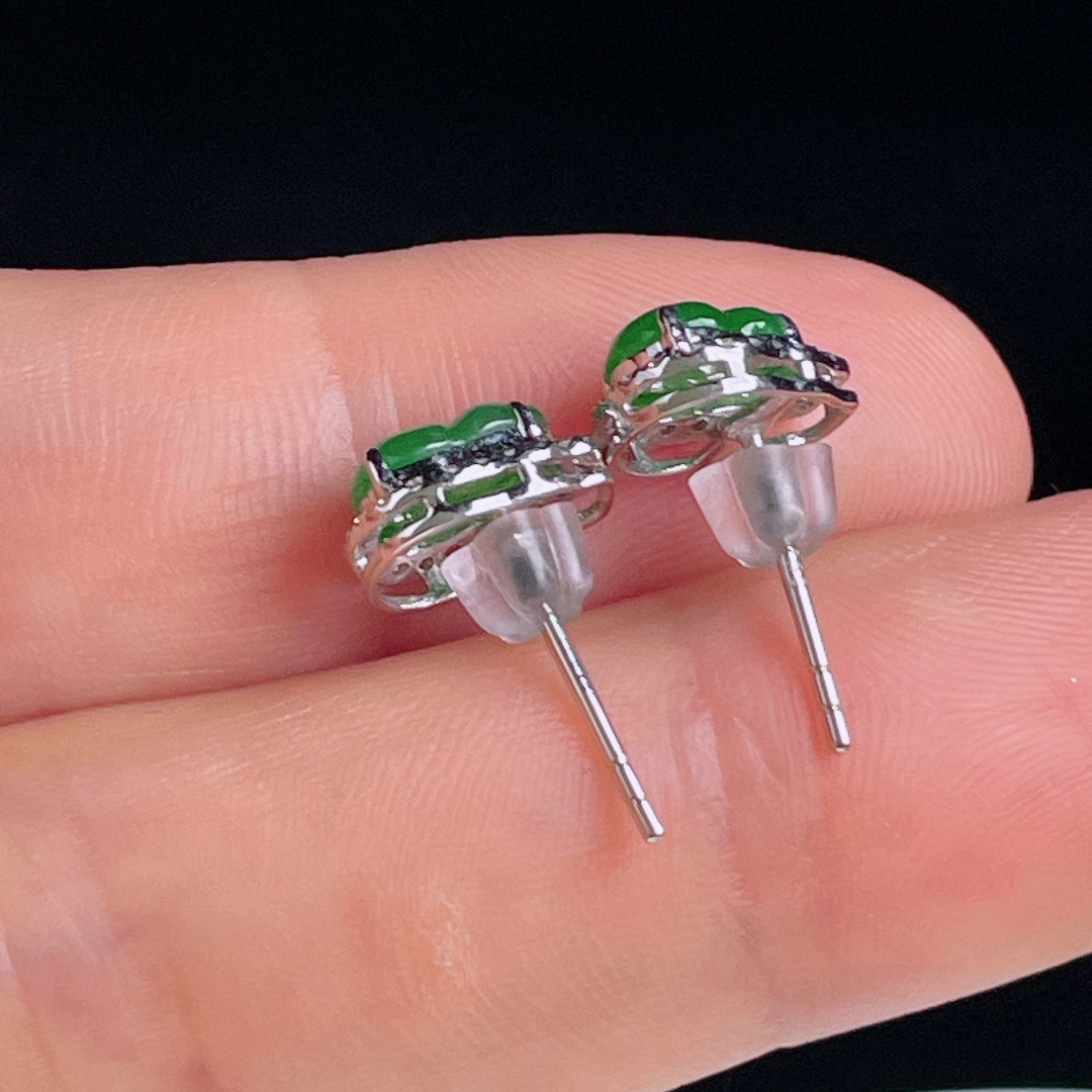 ️冰绿耳钉，老种起光，细底通透，尺寸：裸石7.5/5/2.7mm0812