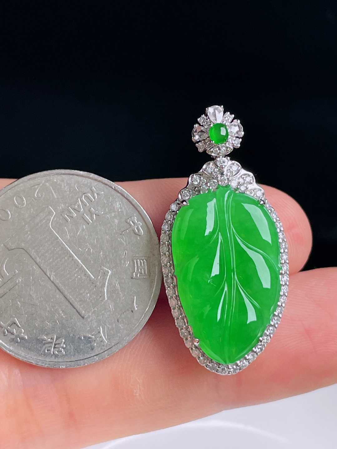 ️冰绿树叶/叶子，老种起光，细底通透，尺寸：33.2/16/8.6裸石22/13.4/3mm0812