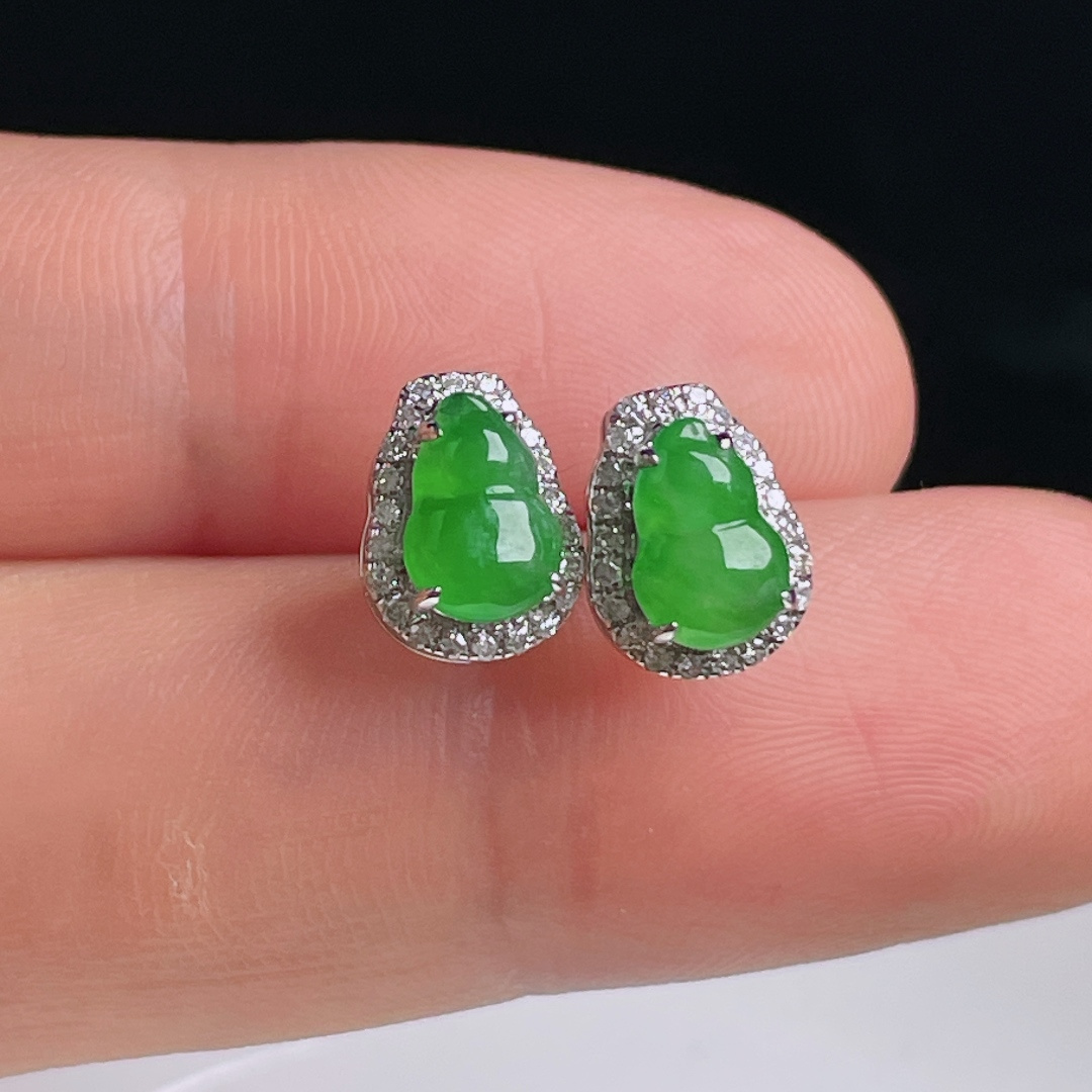 ️冰绿耳钉，老种起光，细底通透，尺寸：裸石7.5/5/2.7mm0812