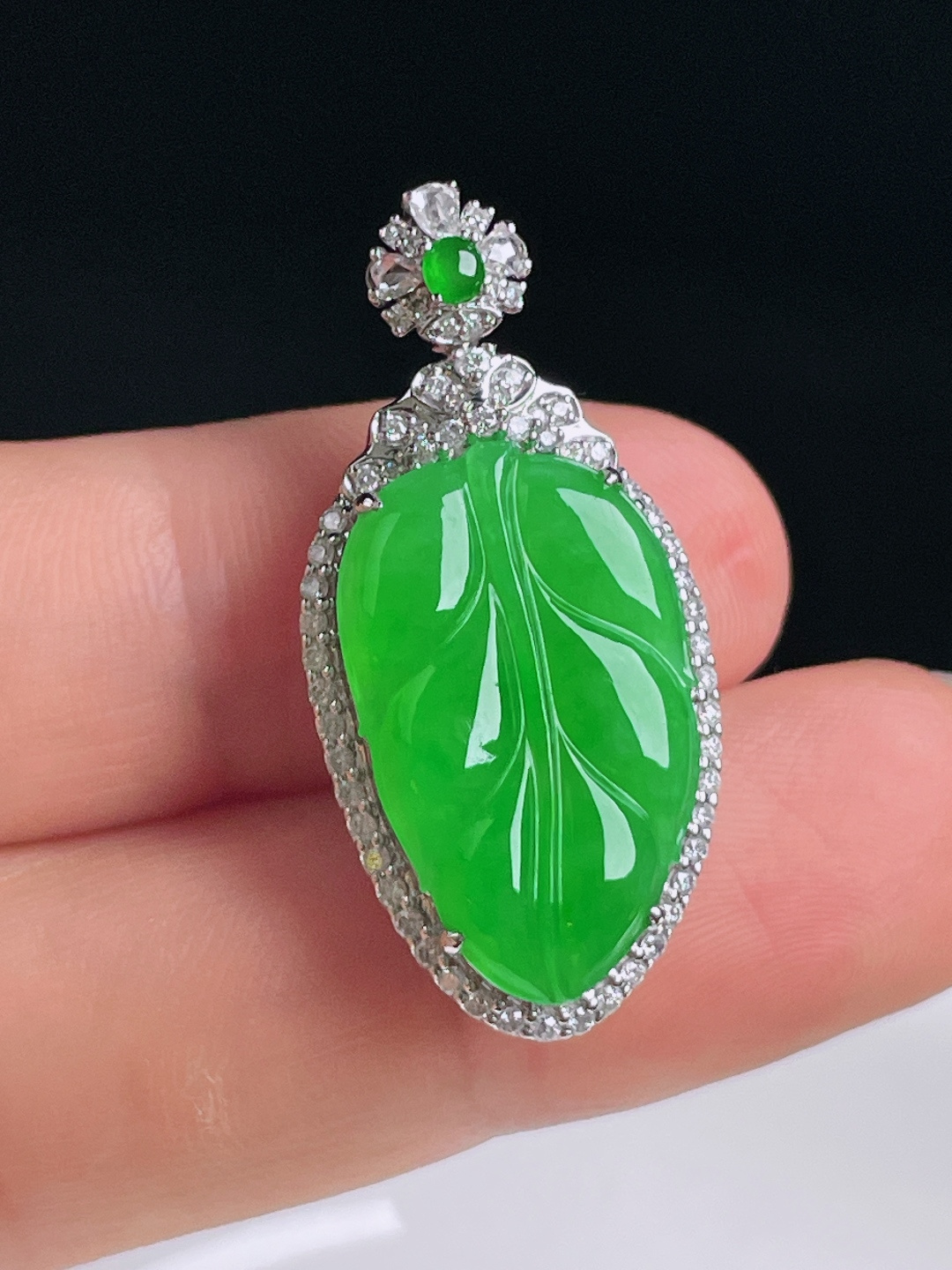️冰绿树叶/叶子，老种起光，细底通透，尺寸：33.2/16/8.6裸石22/13.4/3mm0812