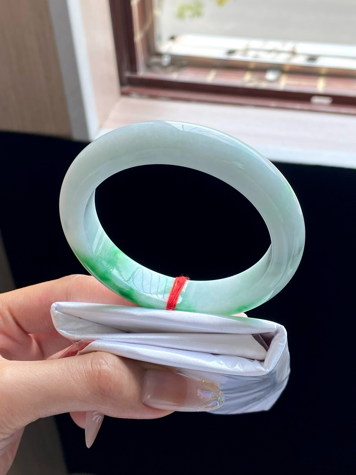 阳绿白底青正圈手镯
⭕️57.8-13-9.3