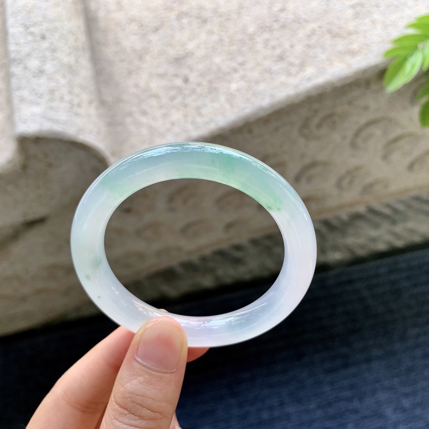 圆条49 50，圈口50.2/9/8.5，编码C11081311，冰糯春彩，清透，水润，种老，细腻，有纹线