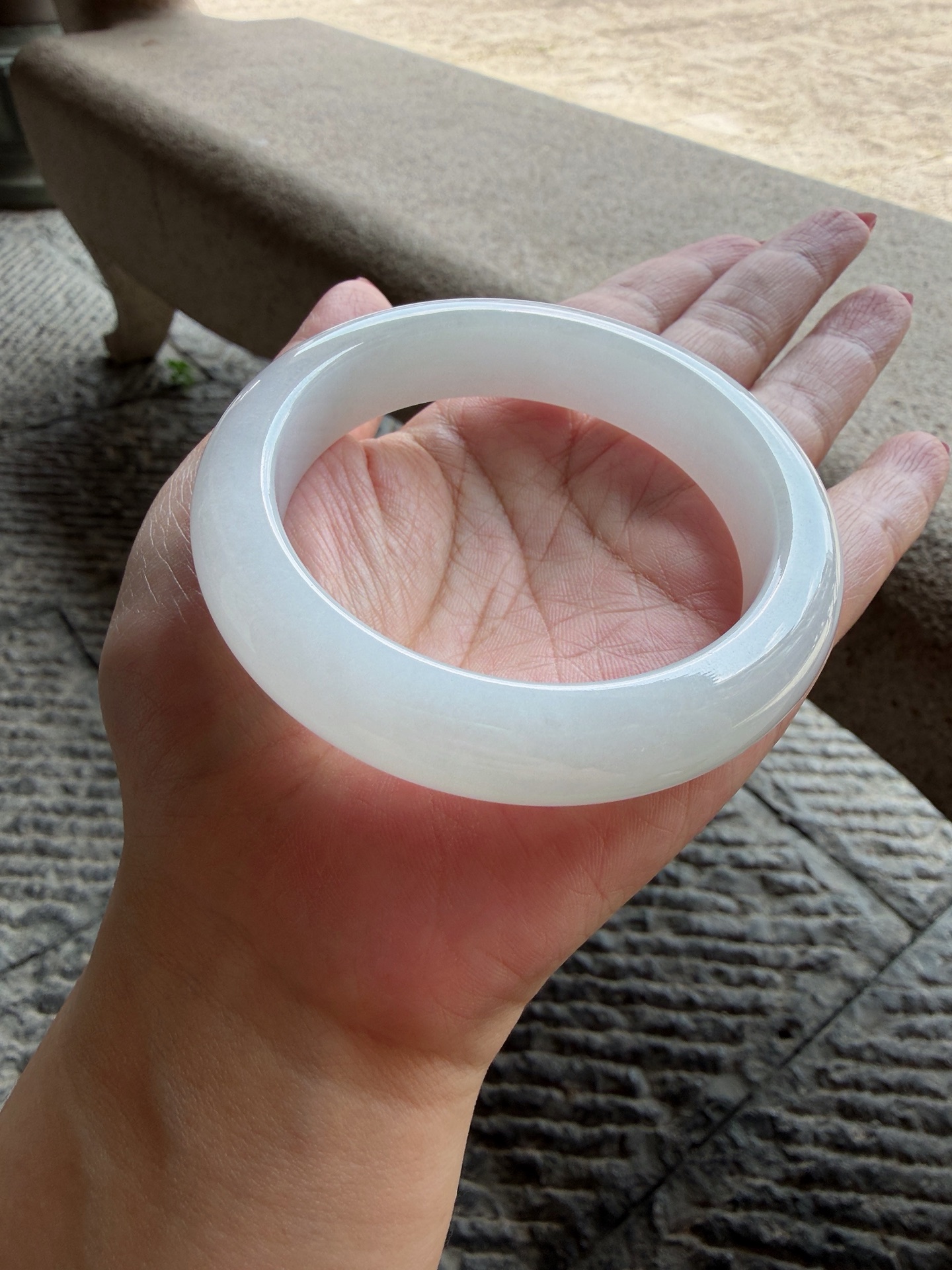 正圈58 59，圈口58.5-13.8-9.5，编码0811i31，细糯白条，玉质细腻，水润，种老，无裂