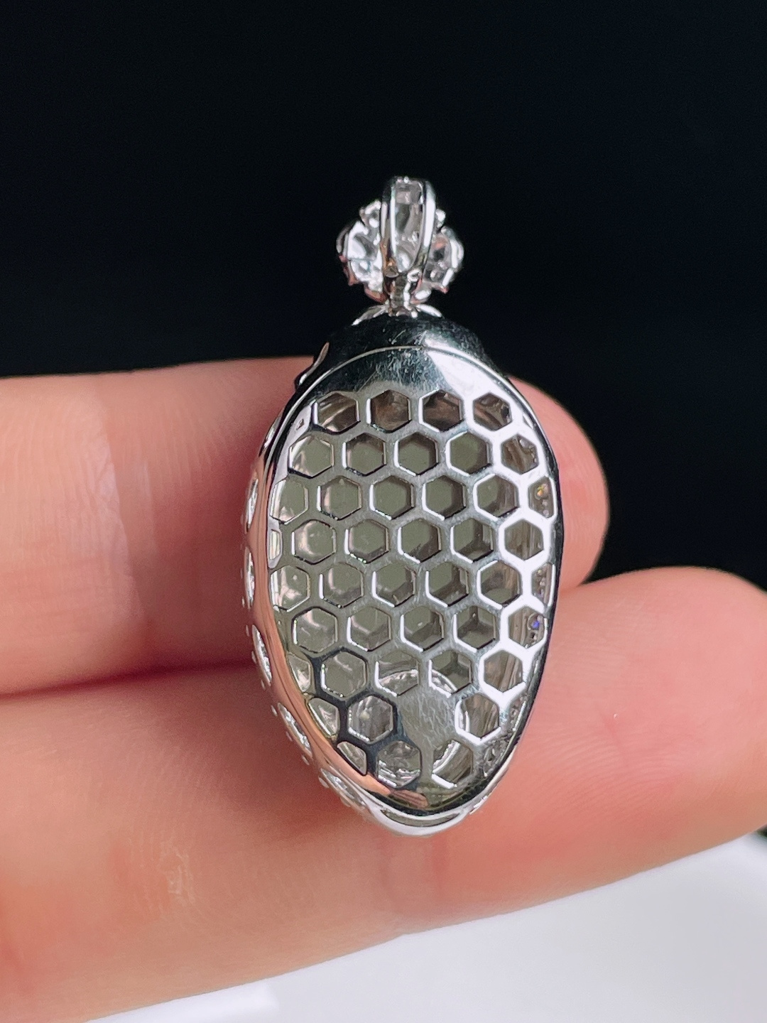 ️冰绿树叶/叶子，老种起光，细底通透，尺寸：33.2/16/8.6裸石22/13.4/3mm0812