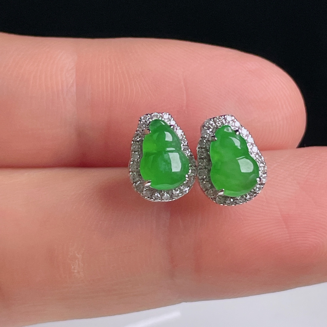 ️冰绿耳钉，老种起光，细底通透，尺寸：裸石7.5/5/2.7mm0812