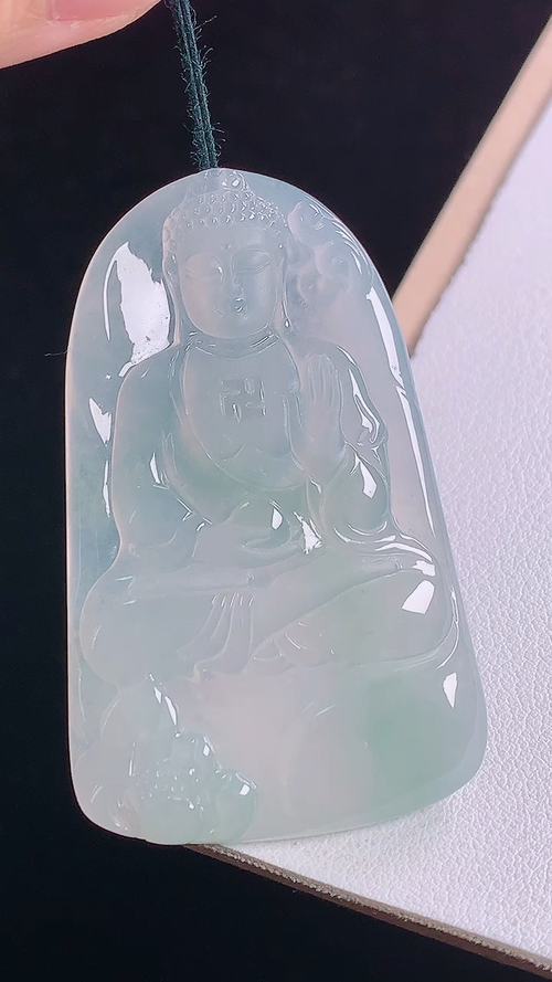 冰种大日如来，无裂，尺寸:55.3-34.1-5.7mm