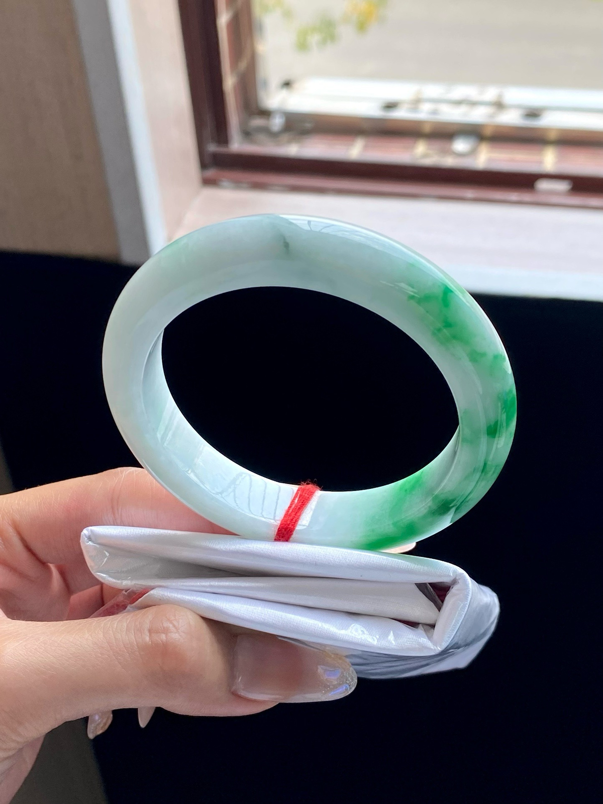 阳绿白底青正圈手镯
⭕️57.8-13-9.3