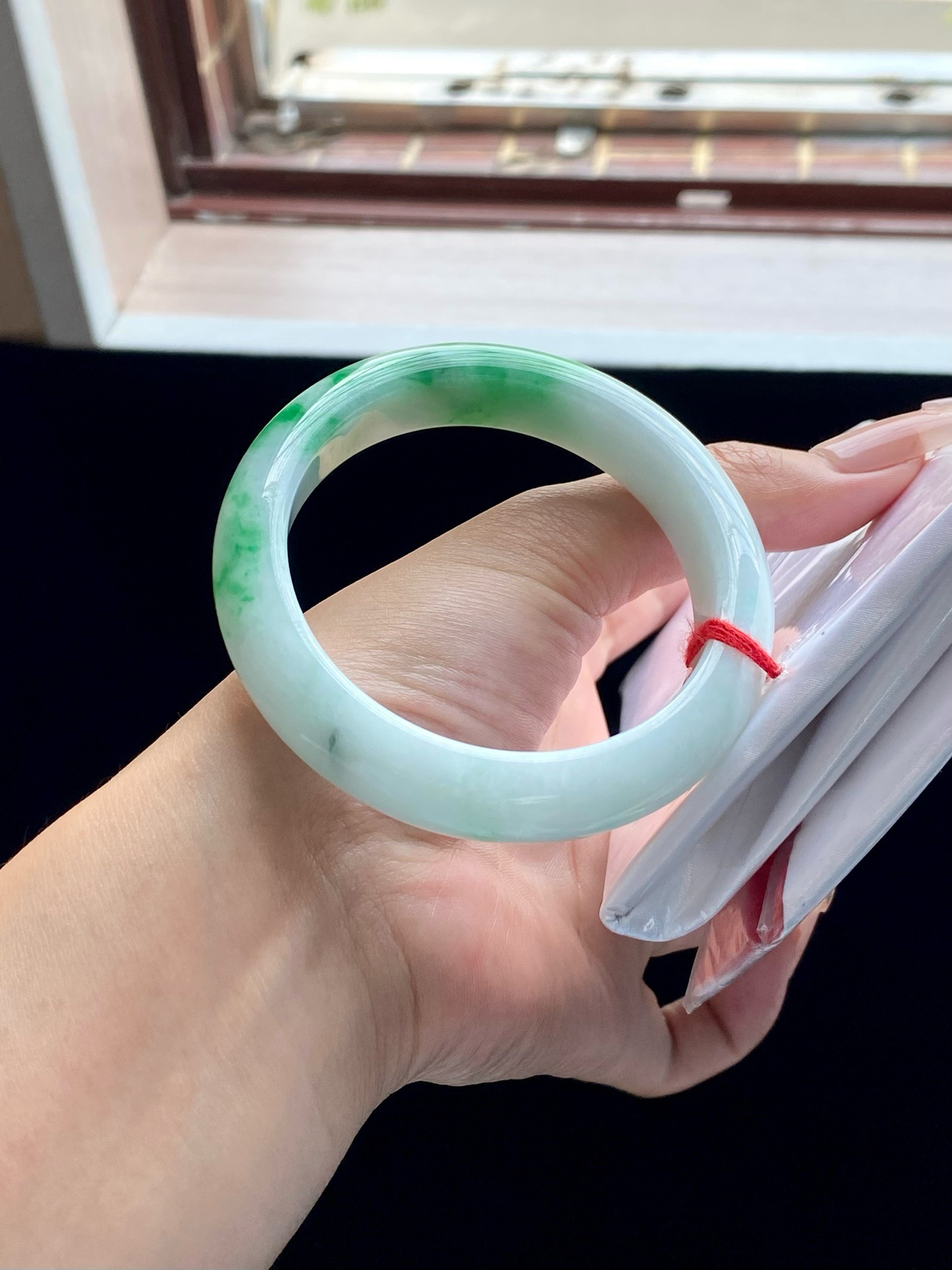 阳绿白底青正圈手镯
⭕️57.8-13-9.3