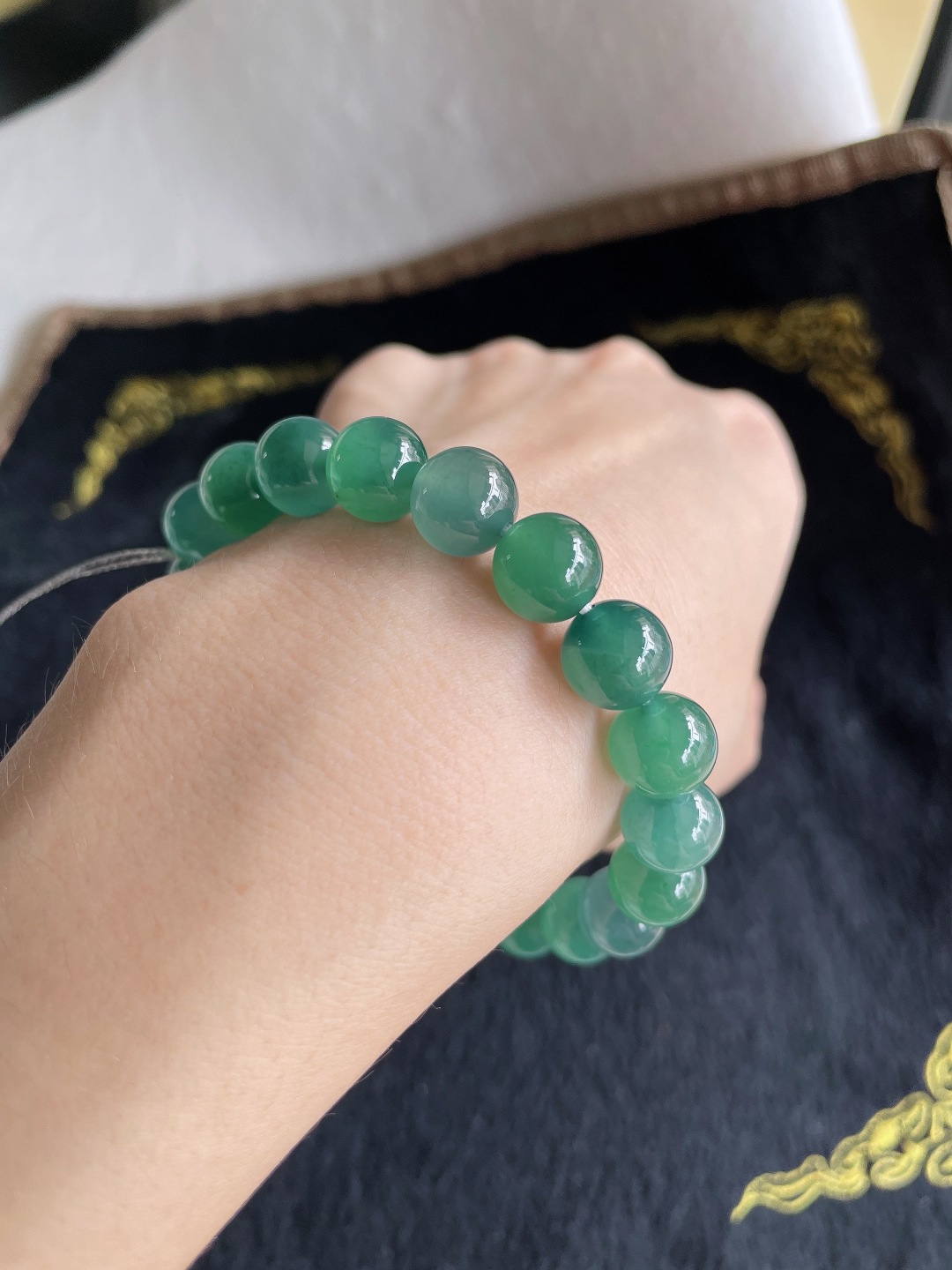 天然翡翠A货，冰蓝水多宝手串，尺寸：10mm。【编2997】