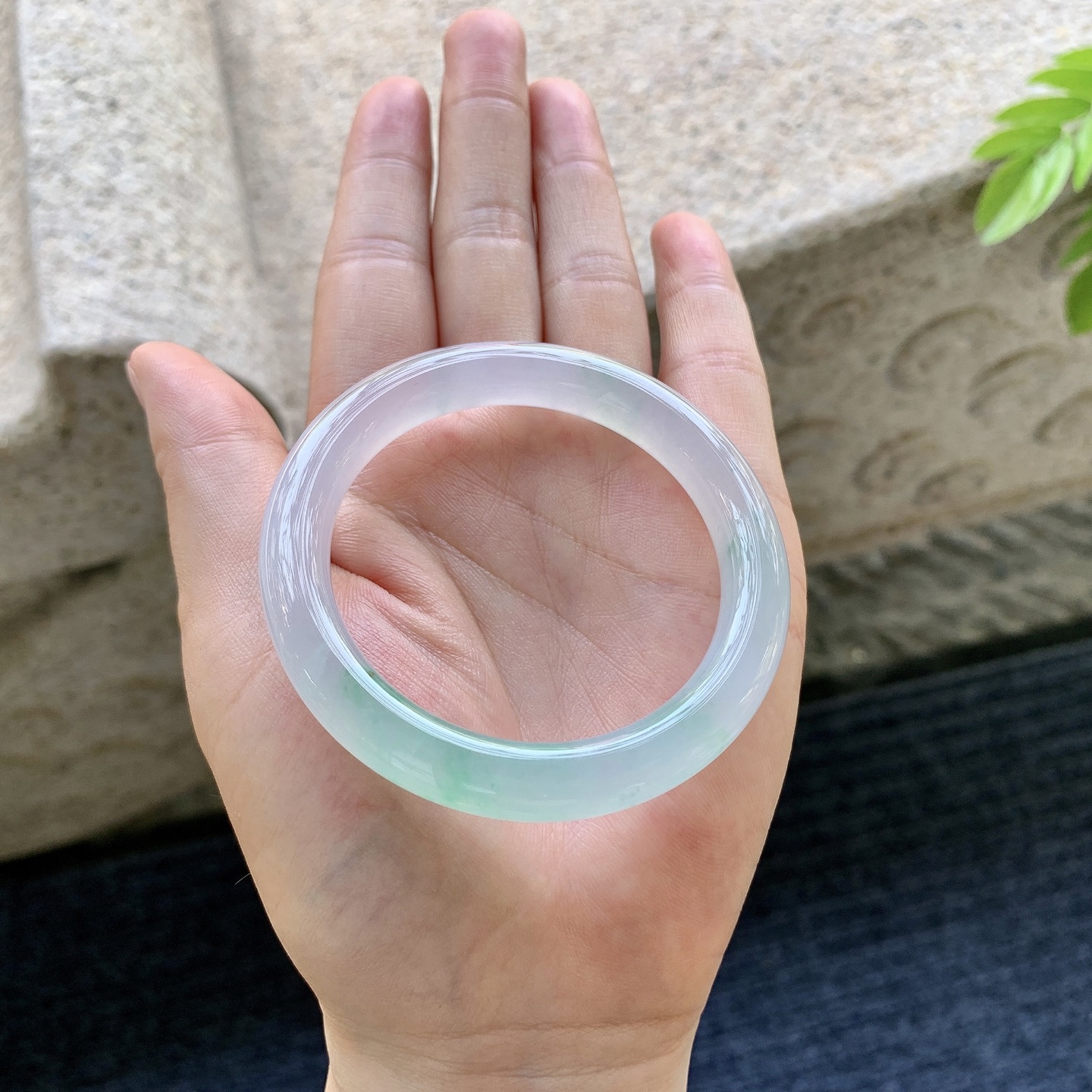 圆条49 50，圈口50.2/9/8.5，编码C11081311，冰糯春彩，清透，水润，种老，细腻，有纹线