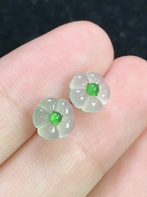 18k金镶花开富贵耳钉，无裂，裸石尺寸7.6-2.2mm，D12jay