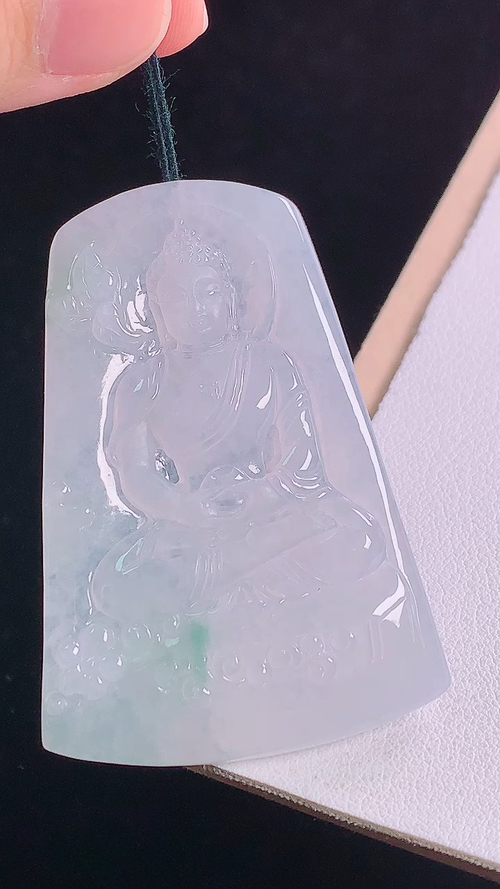 ️冰飘花大日如来，一刀切，无裂，尺寸:54.7-38.2-5.3mm