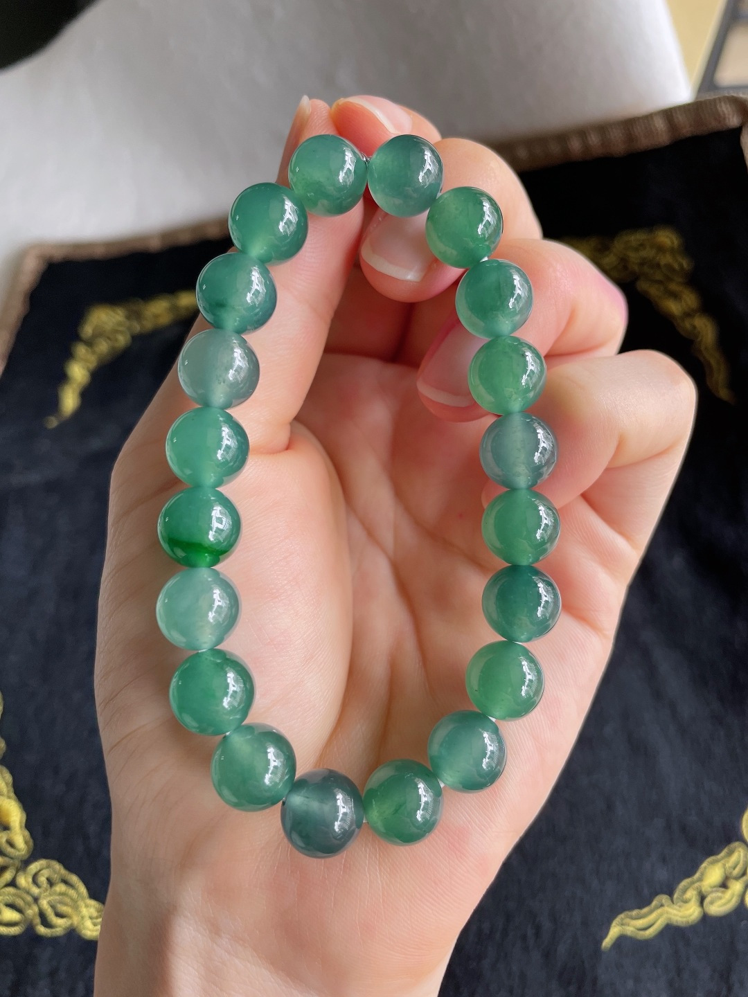 天然翡翠A货，冰蓝水多宝手串，尺寸：10mm。【编2997】