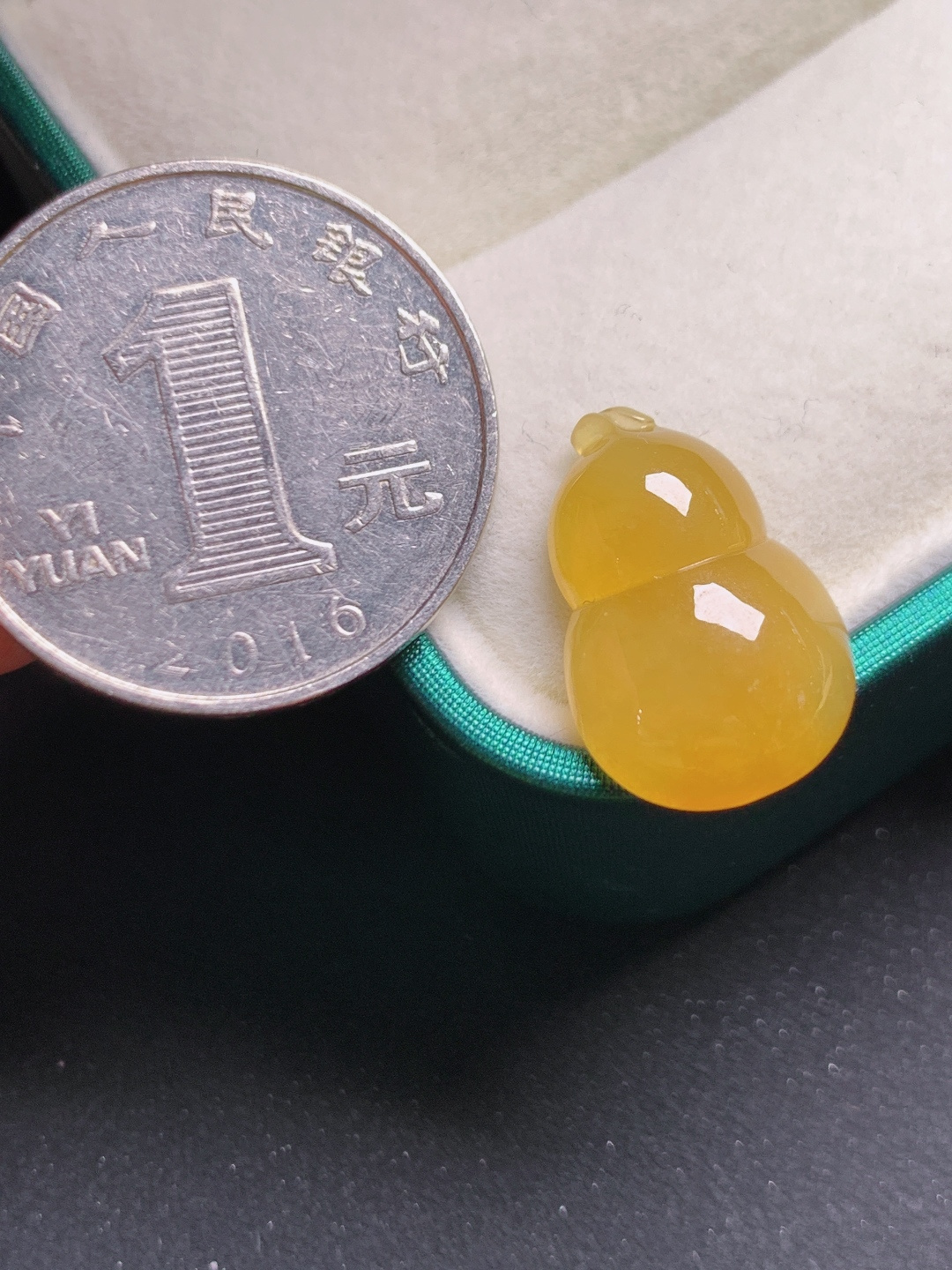 ️ 黄翡葫芦：满色蜜糖黄，圆润饱满，福禄双全