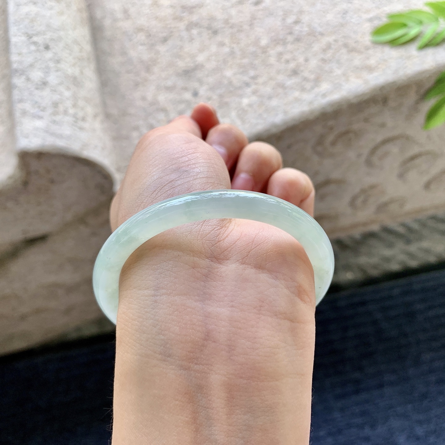 圆条53 54，圈口54/6.3/7，编码AD081314，糯冰晴底，水润，种老，细腻，无裂。