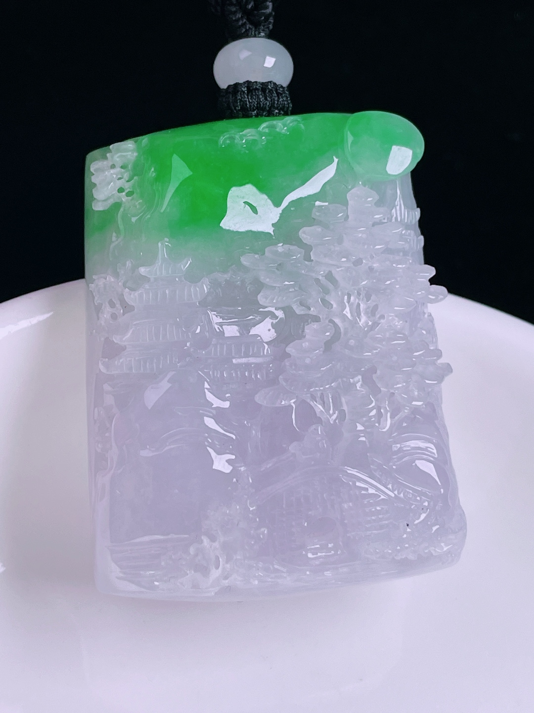冰绿山水牌，老种起光，细底通透，尺寸：43.3/32.3/11.4mm0812