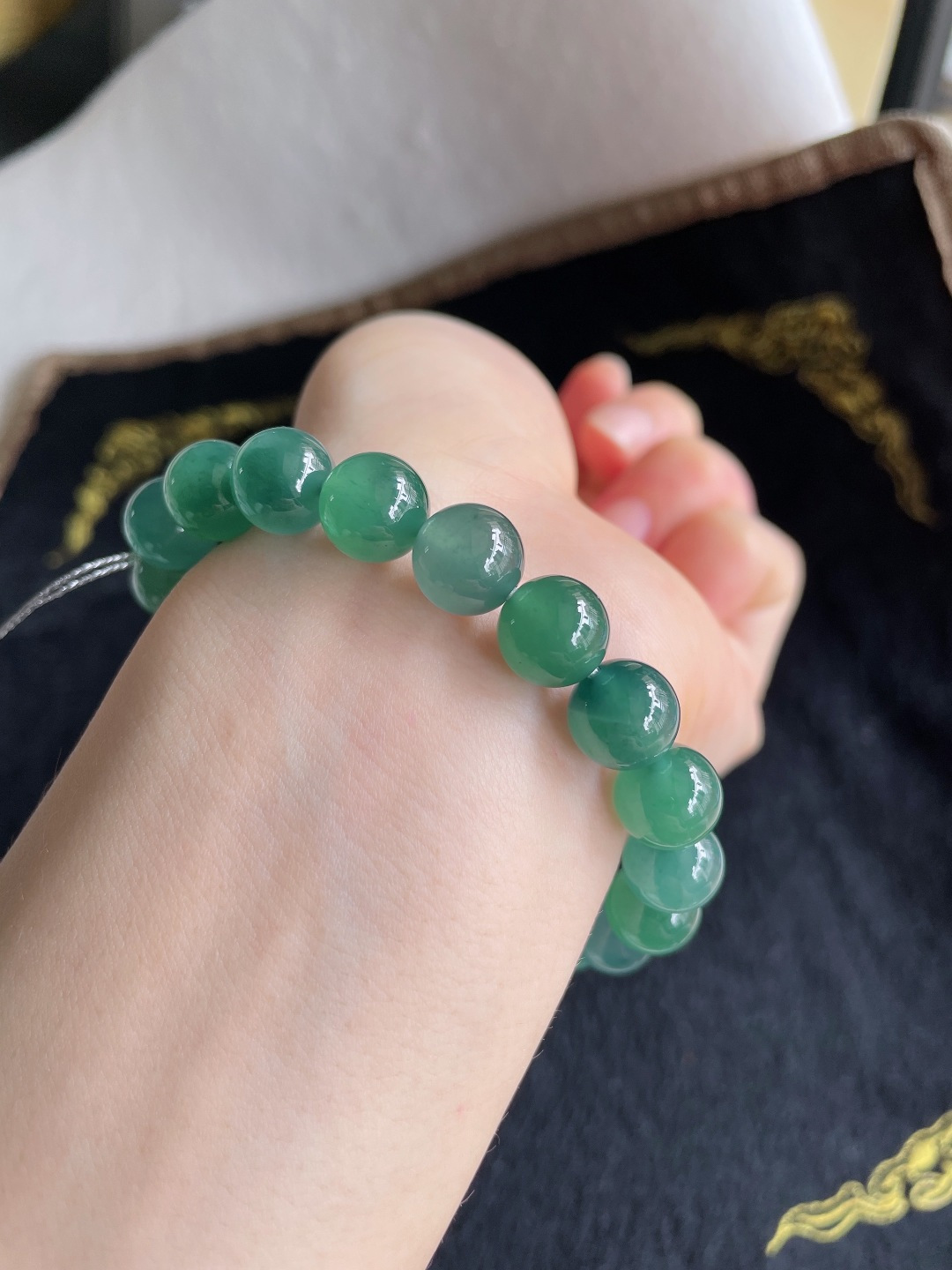 天然翡翠A货，冰蓝水多宝手串，尺寸：10mm。【编2997】