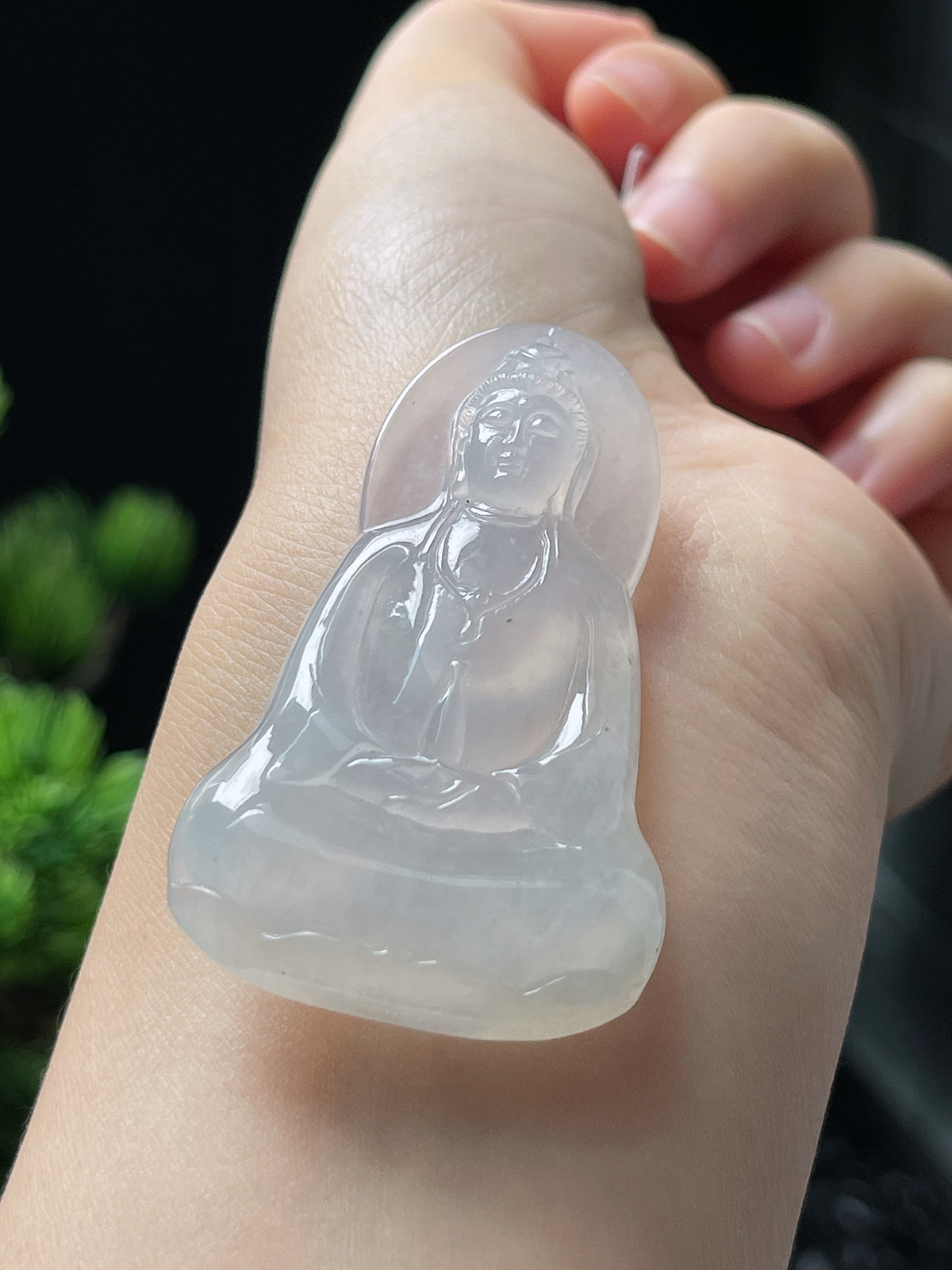 翡翠冰糯种白色观音吊坠