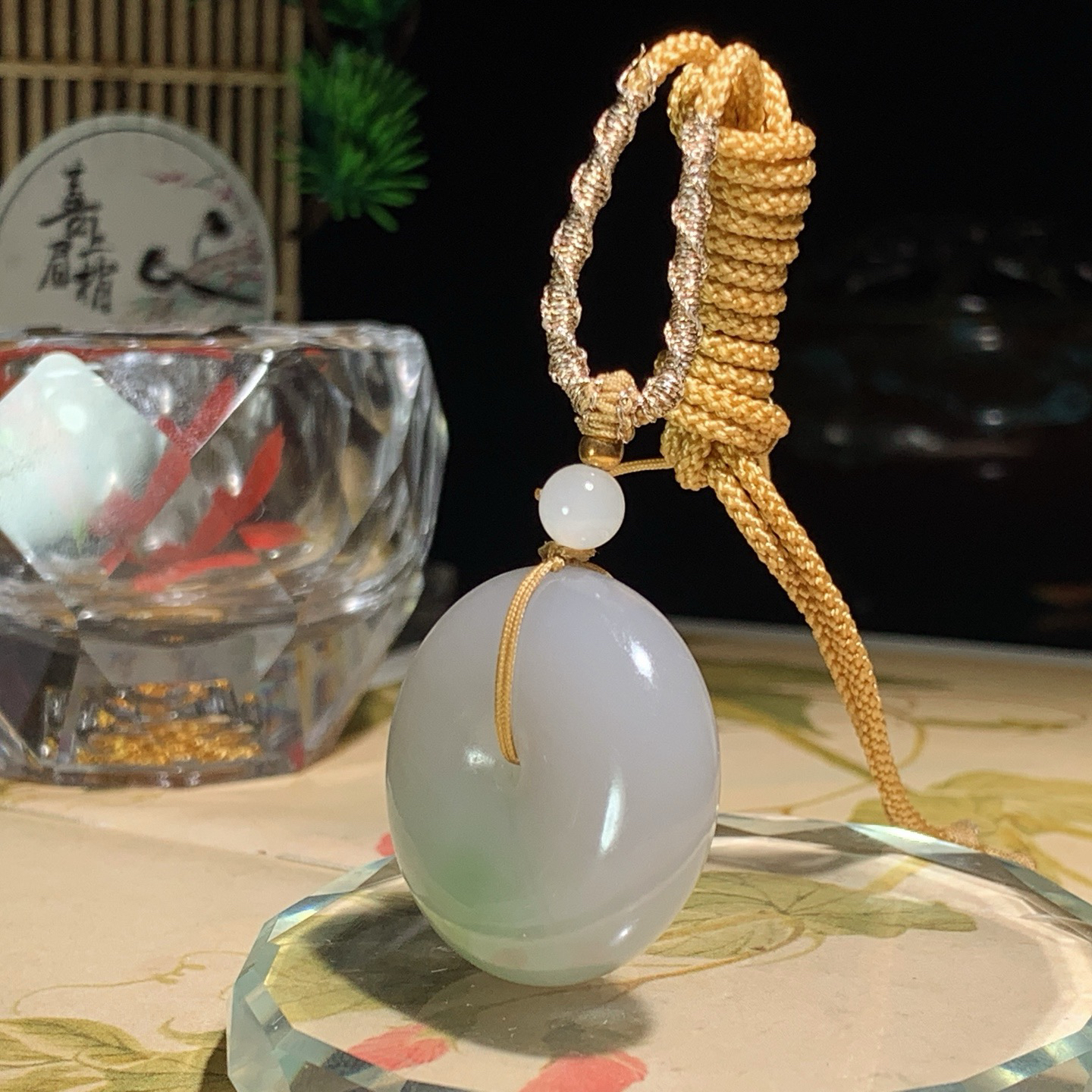 和田玉青海翠翠青平安扣挂件！尺寸29/11重20克，玉质细腻油润 脂粉好，品质好！lt260529