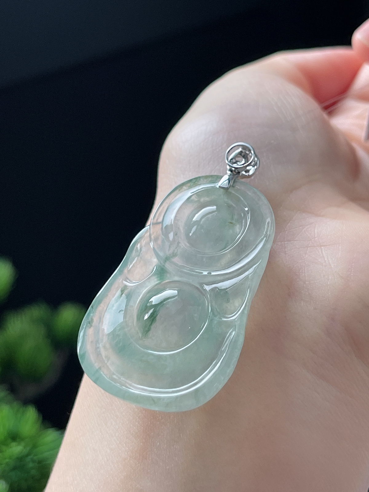 18k金翡翠冰糯种飘绿吊坠