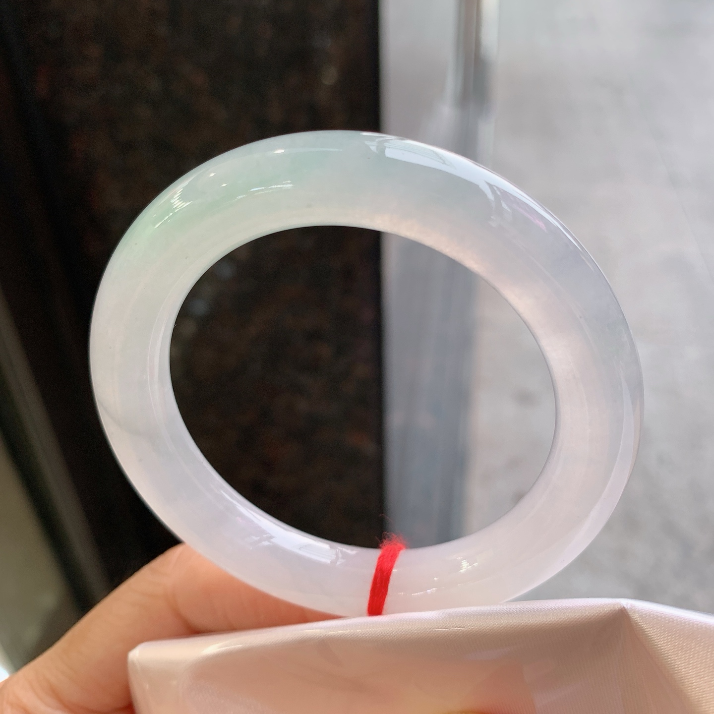 圆条冰飘绿 无裂 尺寸：52.6/10.5 冰润