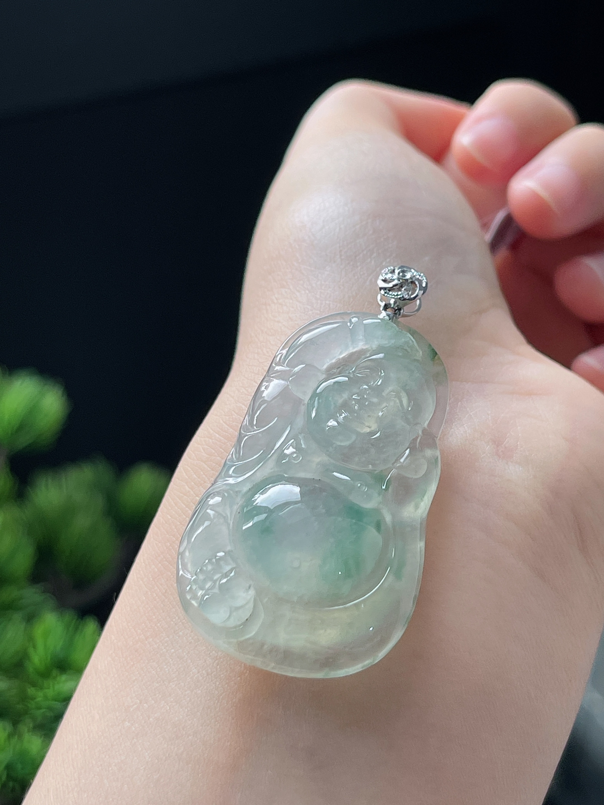 18k金翡翠冰糯种飘绿吊坠