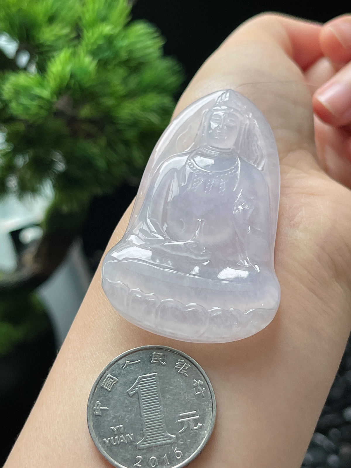 翡翠冰糯种白色观音吊坠