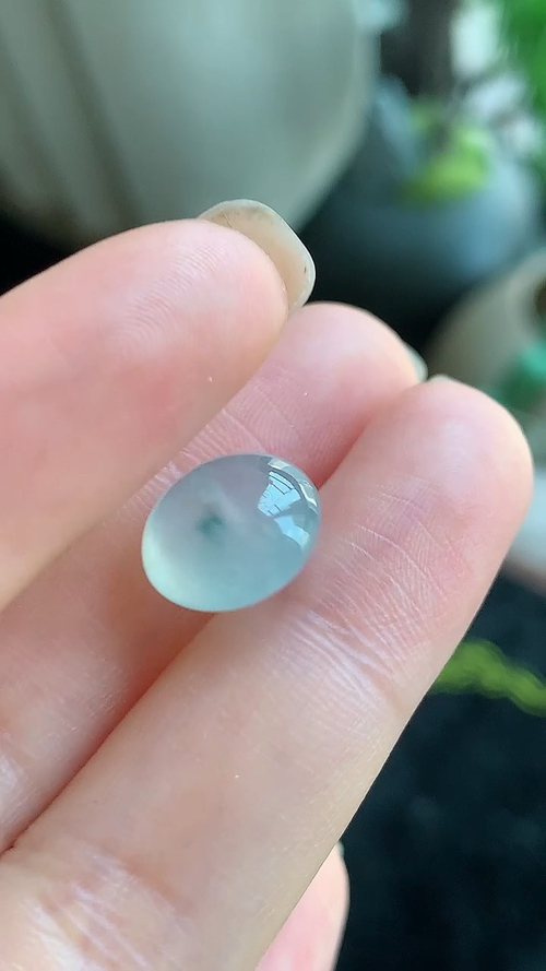 ️天然翡翠，冰飘花珠子，尺寸12-6.7 aq811