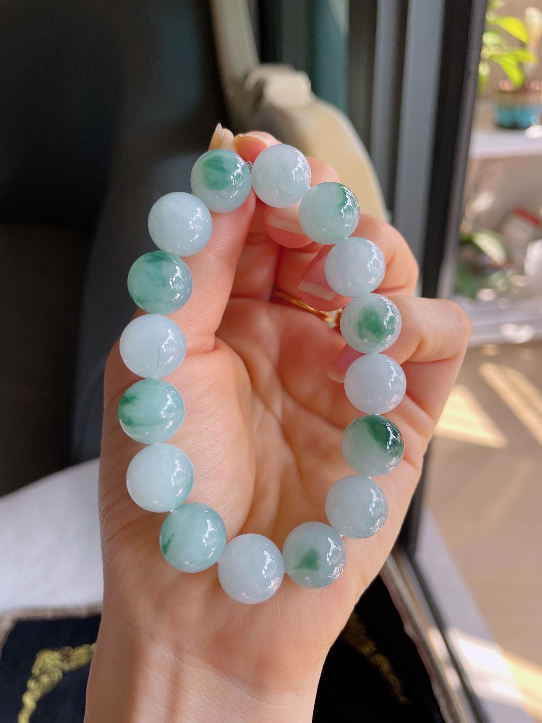 实，缅甸天然翡翠A货，冰飘花手串，尺寸：12.5mm。【编3823】