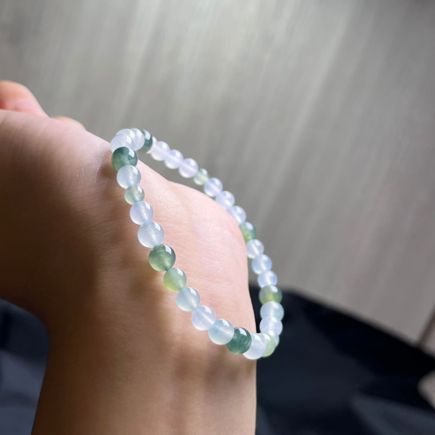 冰晴双色搭配特色手串，卡4.3mm-6mm，33颗