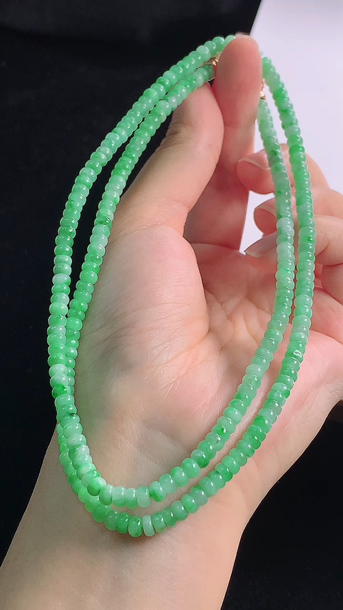 ️冰飘绿项链，尺寸:4.4-2.6mm 10