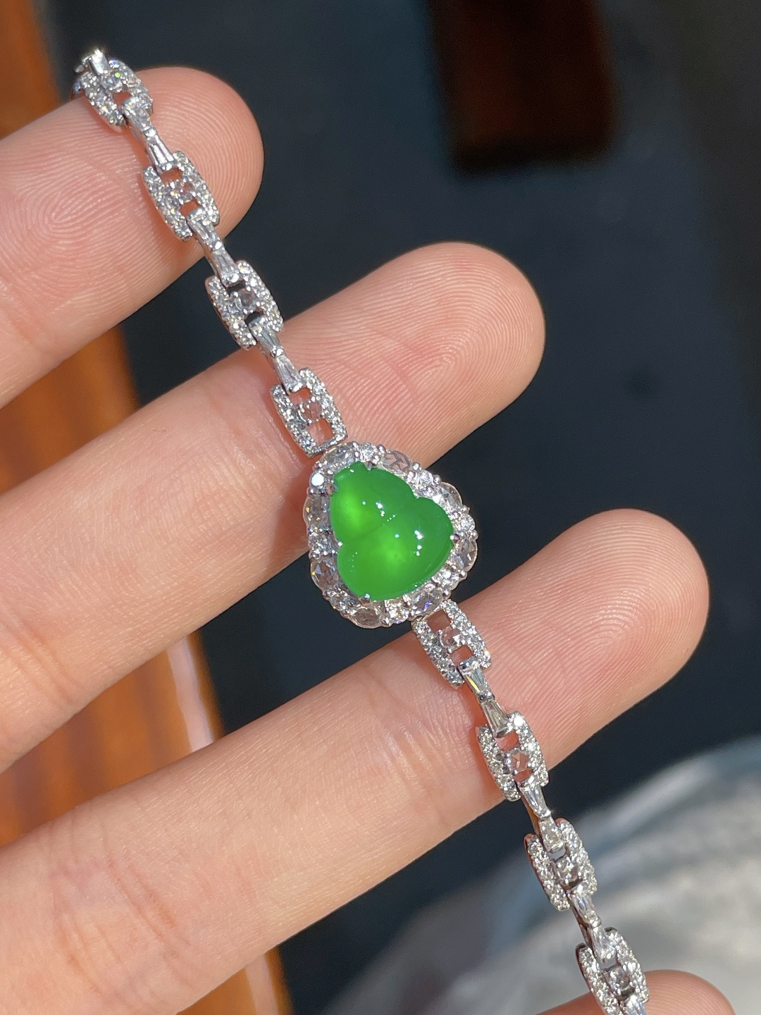 ️阳绿葫芦手链，18k金镶嵌，9.7-8.4-2.7