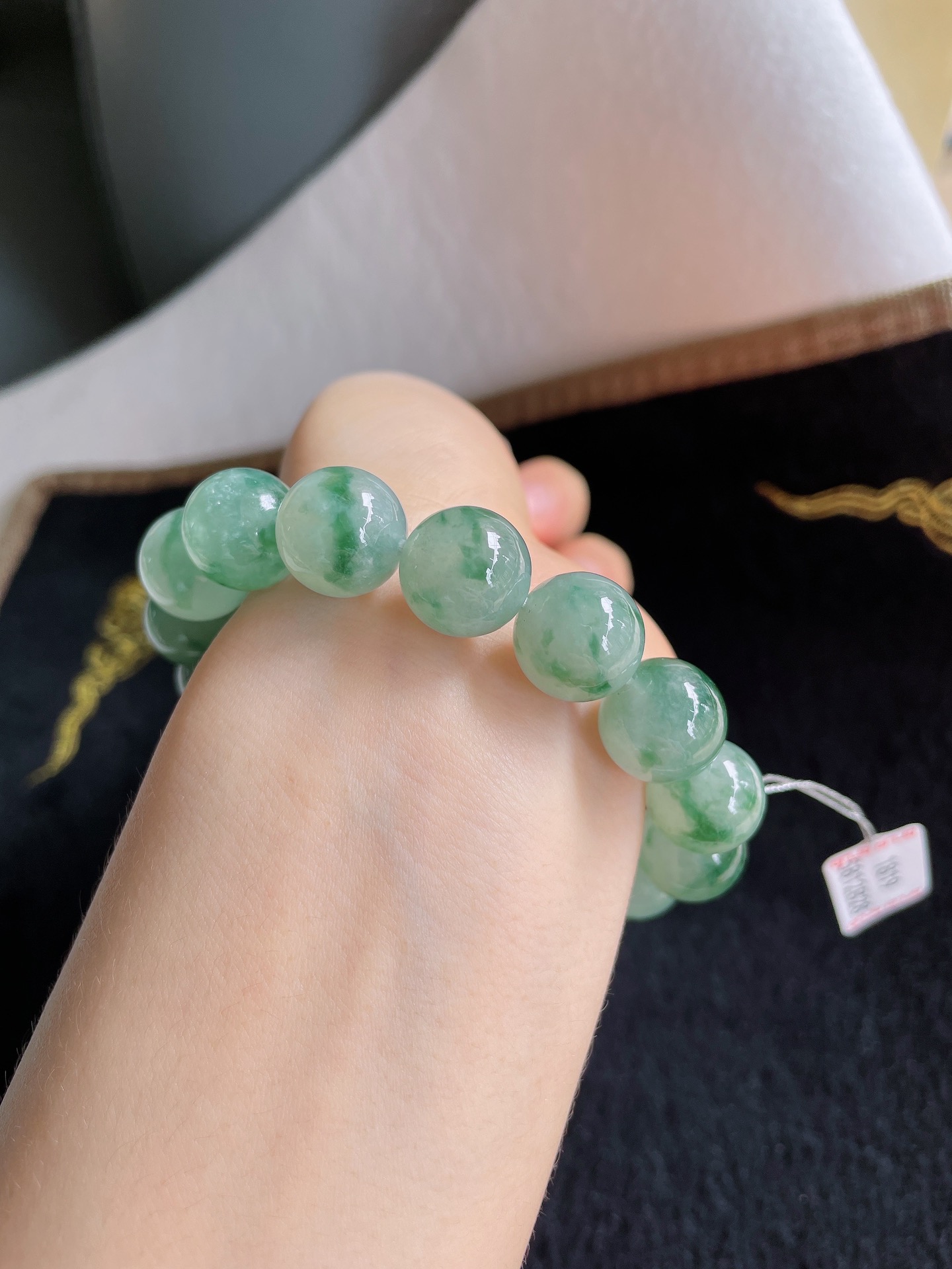 实，缅甸天然翡翠A货，老坑冰飘花手串，尺寸：12.8mm。-1819