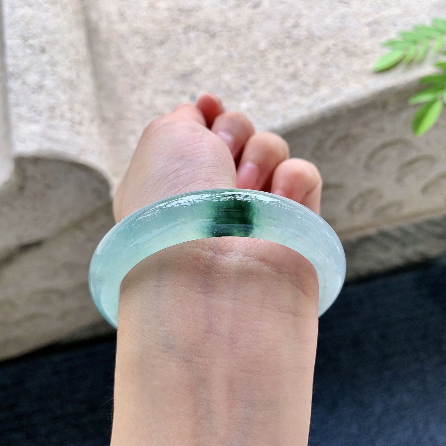 正圈53 54，圈口54/11.3/8.2，编码BA081454，冰糯飘花，清透，水润，种老，细腻，打灯有絮线