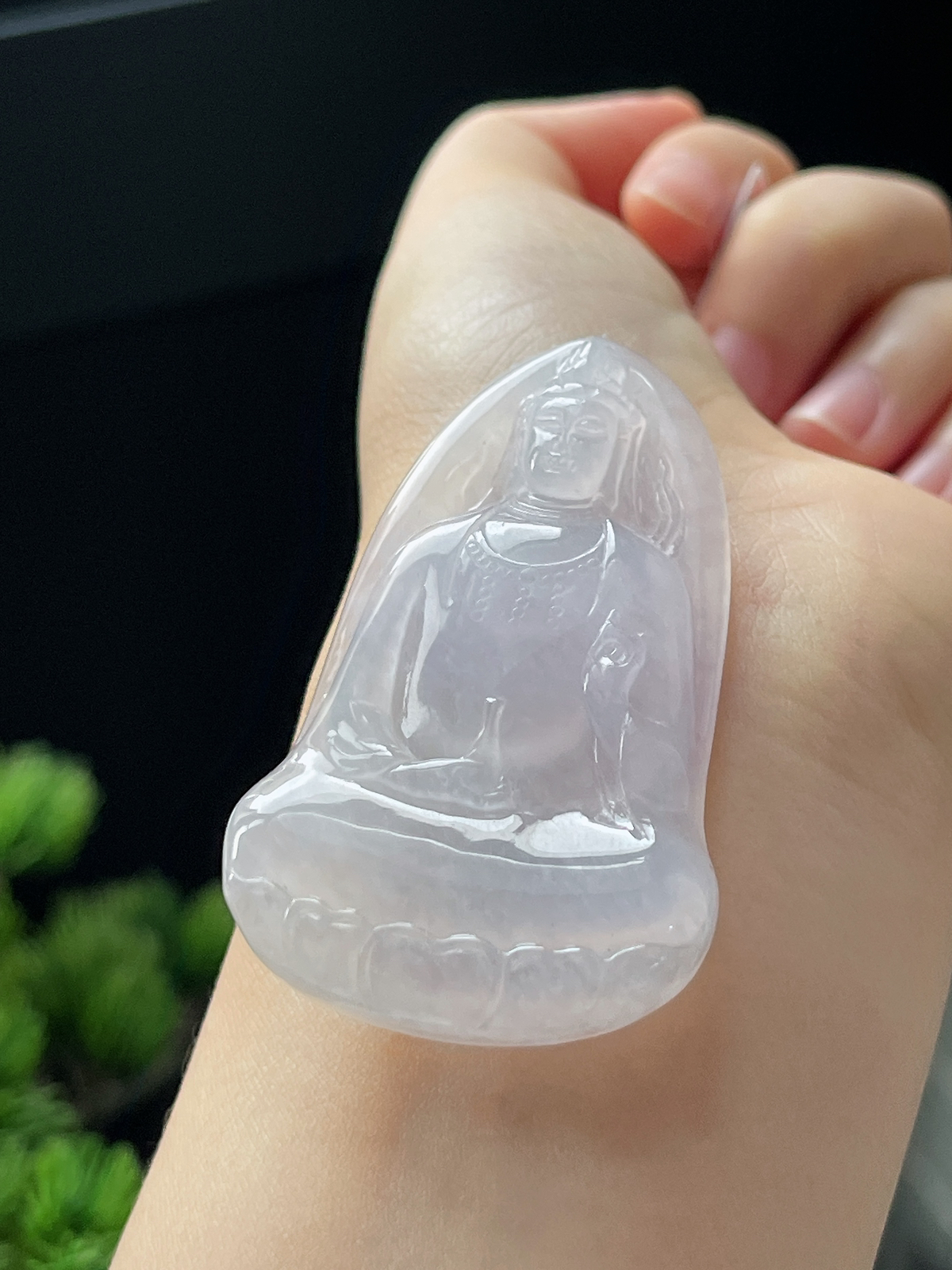 翡翠冰糯种白色观音吊坠