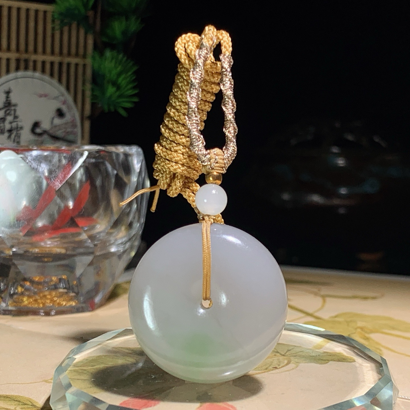和田玉青海翠翠青平安扣挂件！尺寸29/11重20克，玉质细腻油润 脂粉好，品质好！lt260529