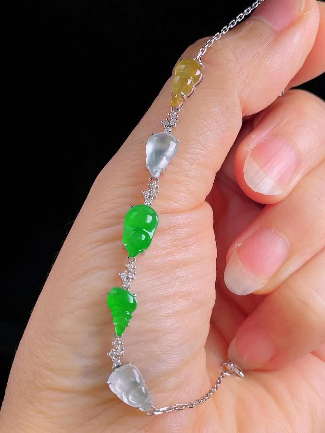 ️冰绿手链，老种起光，细底通透，尺寸：裸石10.6/6.7/3mm0813