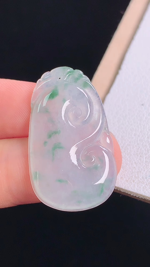 ️冰飘花如意，无裂，尺寸:28.6-17.0-3.0mm