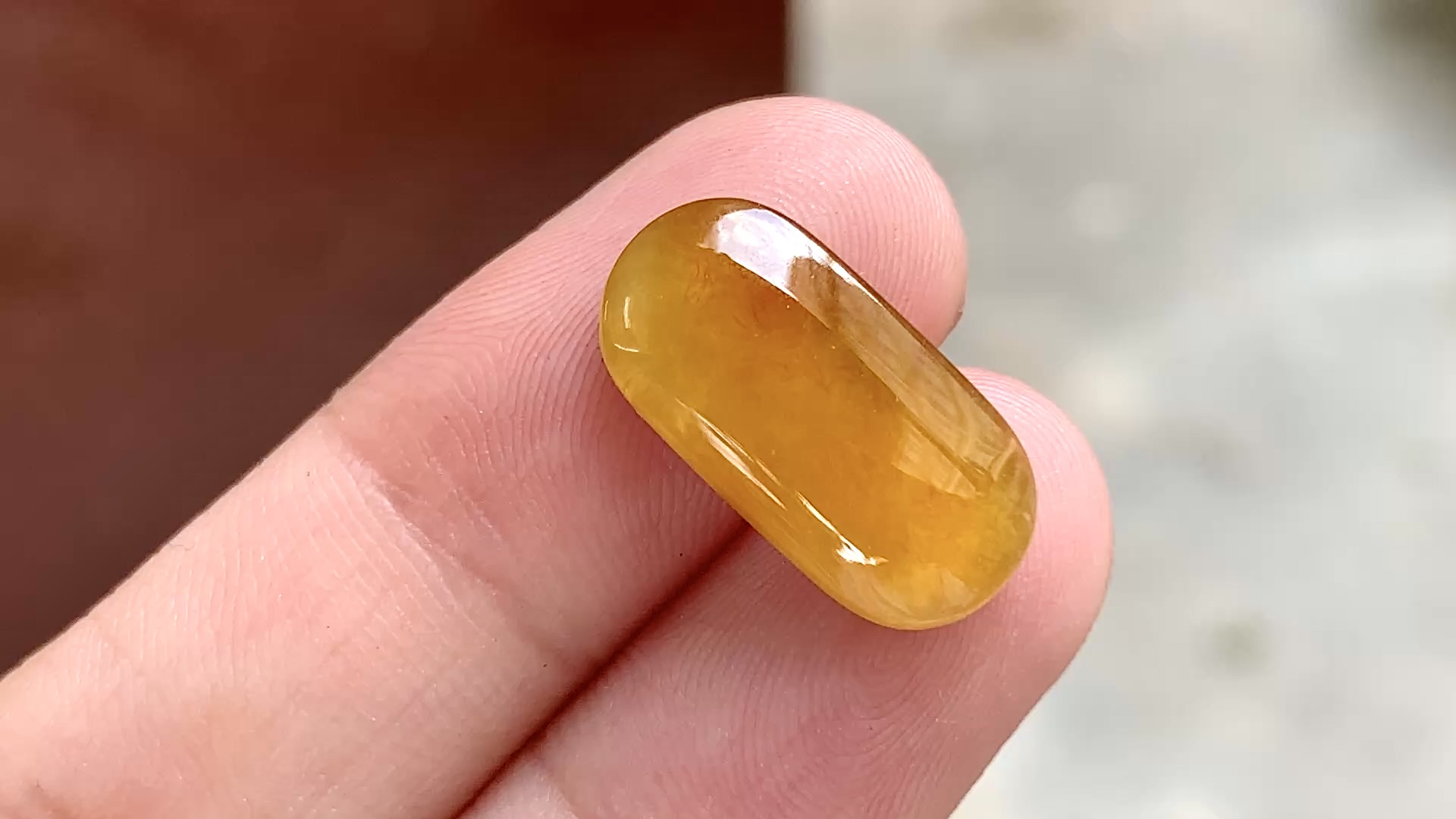 蜜糖黄马鞍,18.3*9.2*3.6,完整