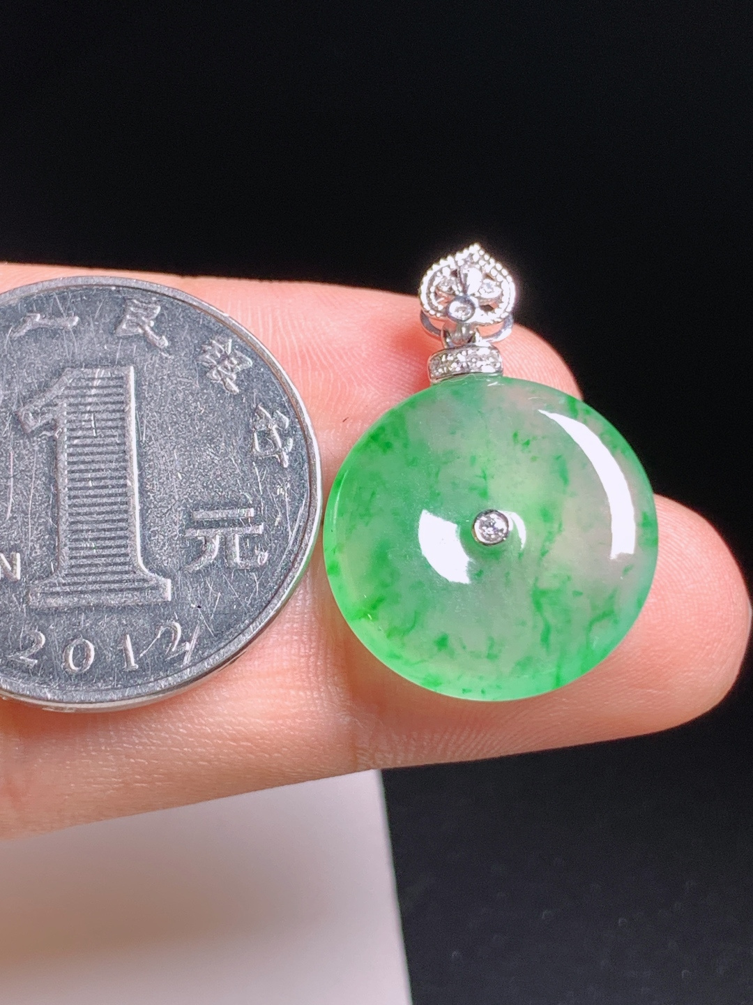 ️ 冰种飘绿平安扣吊坠，春色盎然，飘花飘逸，雅致贵气，裸石18.3-3.626.2