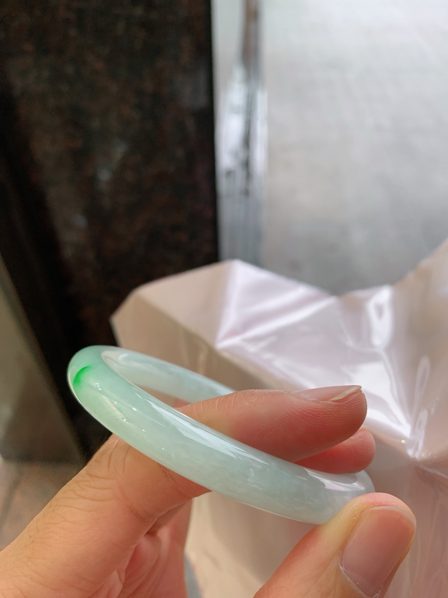 圆条冰飘绿 微细纹 尺寸：58/9.3/9.8 清爽