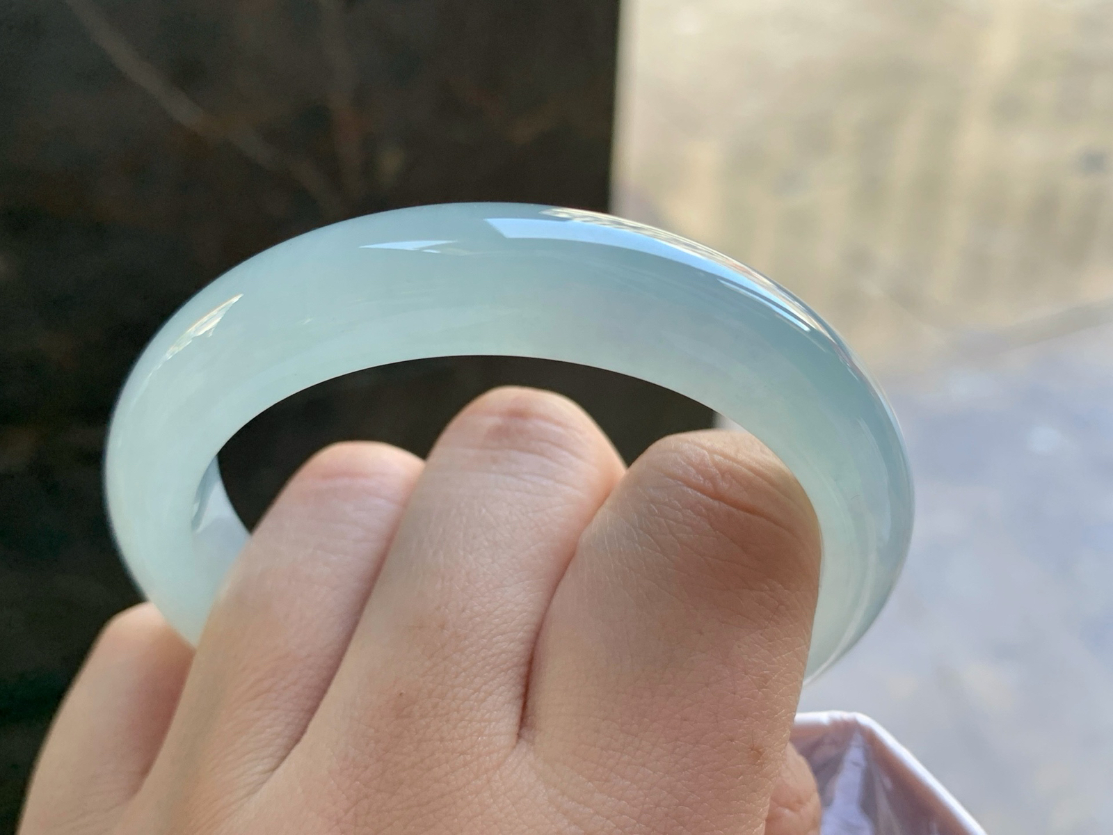 55.3-12-8.4
冰蓝手镯^_^水润