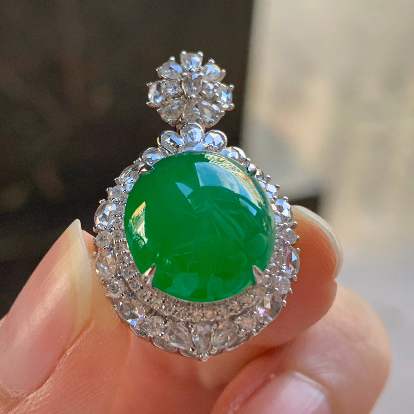 金钻镶嵌浓绿色吊坠^_^鲜艳 尺寸14