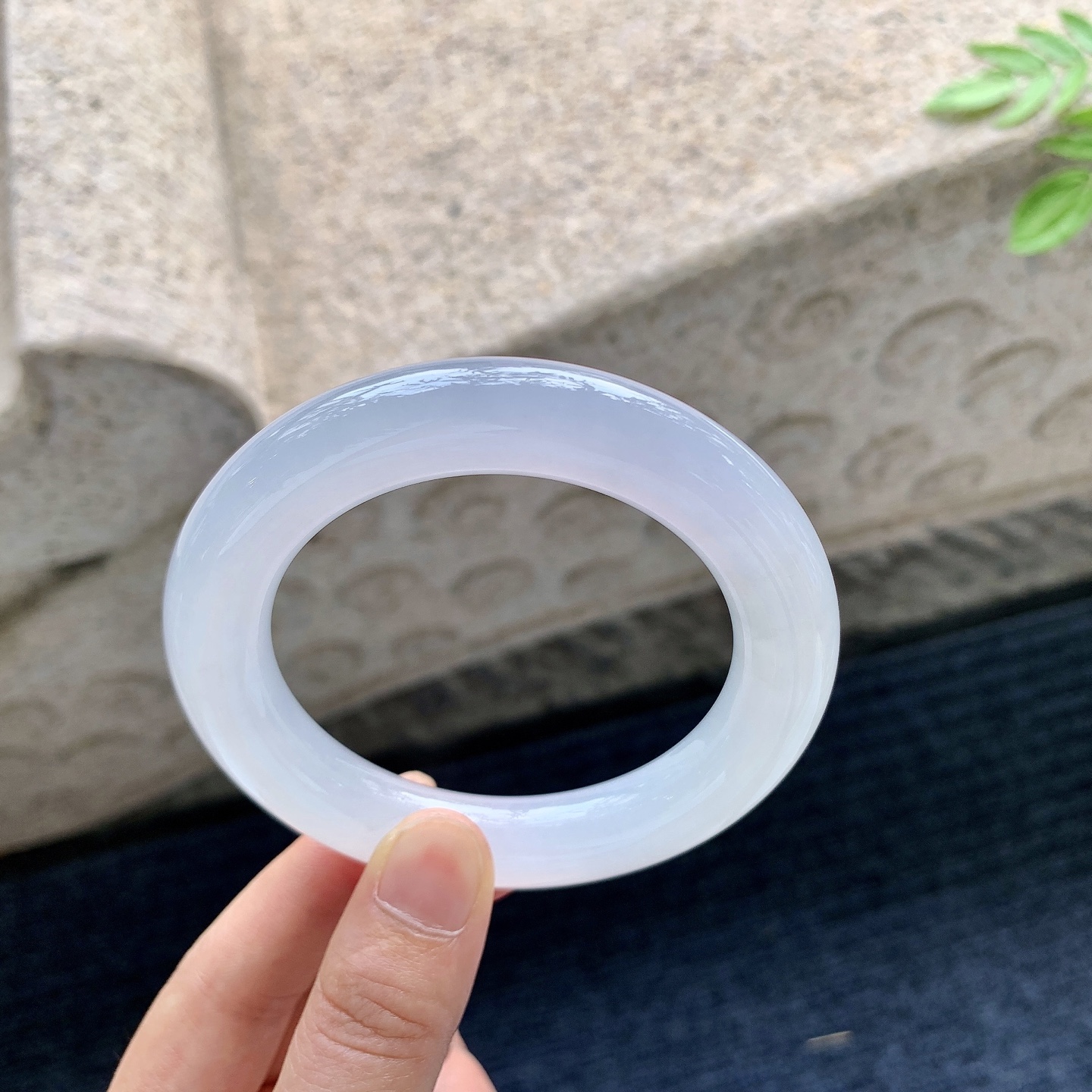 圆条55 56，圈口56.3/11.7/12.1，编码GJ081538，描述冰糯粉紫，水润，种老，细腻，无裂。