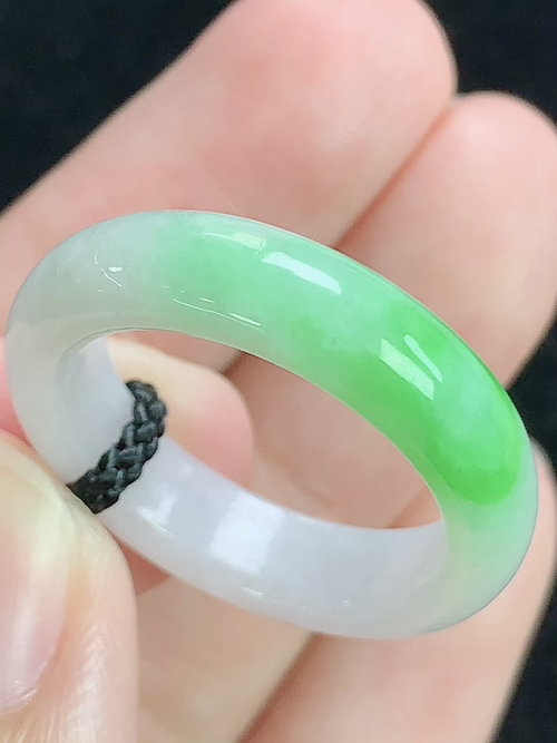飘绿戒指，内径尺寸19-5.8-3.4mm，20号手寸，D14yja